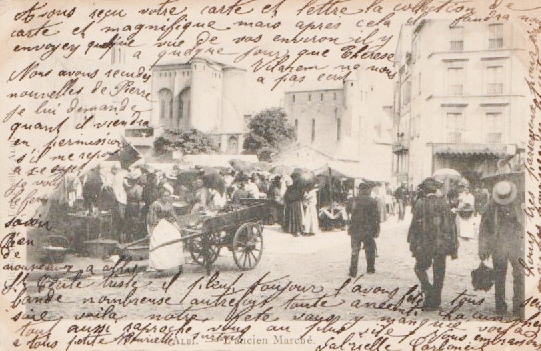 carte postale d'Albi, marché place Sainte Cécile, vers 1900